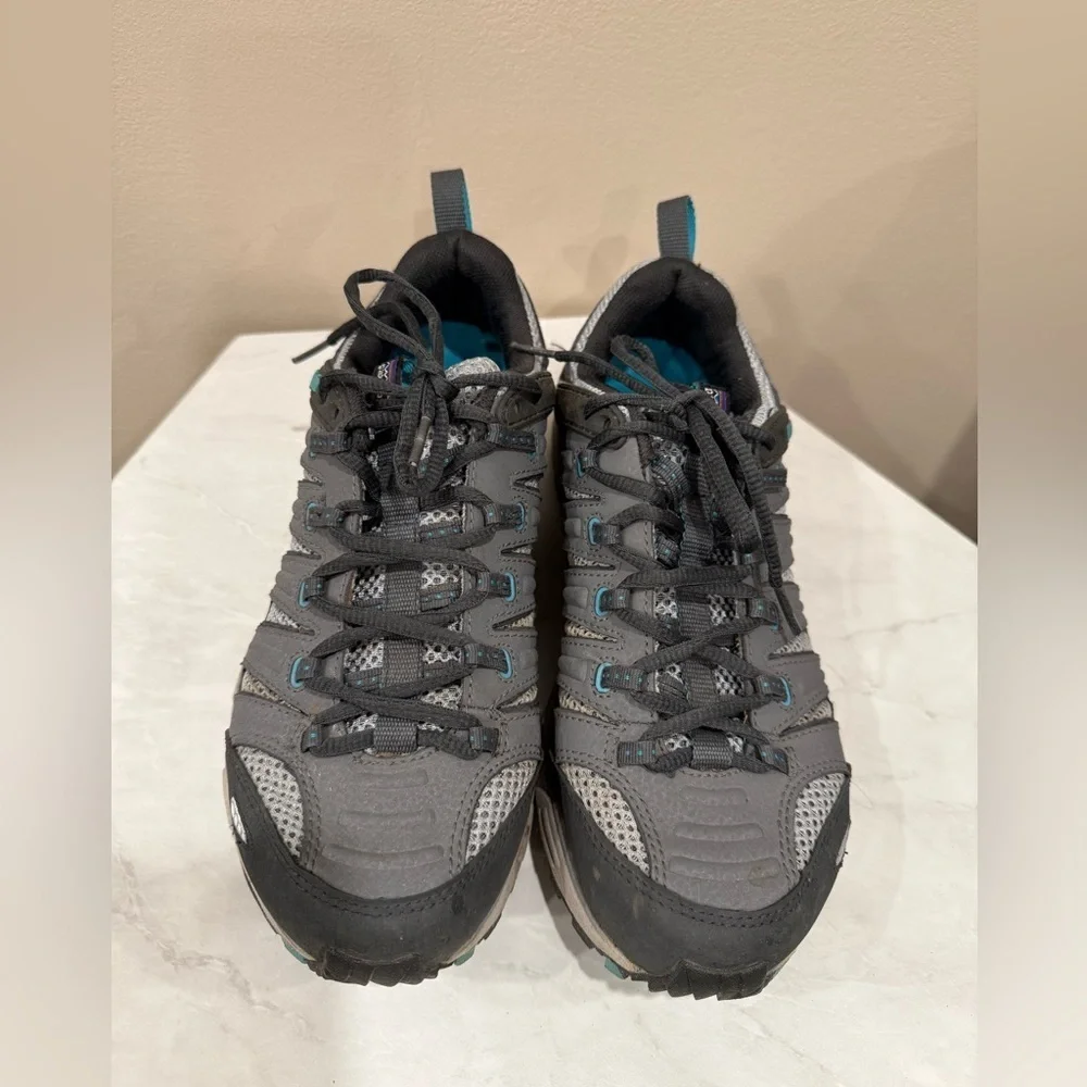 🔥Patagonia Vibram Women’s Gray and Teal Hiking Shoes Sz 9 EUC🔥